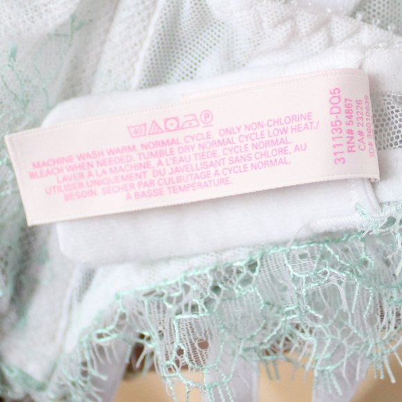 Victoria's Secret Garter Belt White Mint Green Chantilly Lace XS Wedding P57 - Picture 7 of 9
